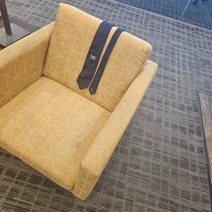 Black knitted tie by Drake's